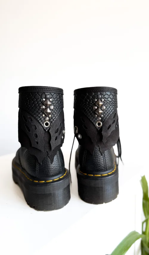 OBSIDIAN Boots Cuff