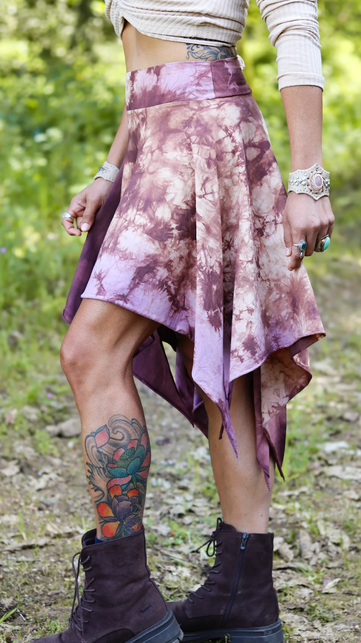 Flowing asymmetrical skirt movement in natural light · SIGA Tribal